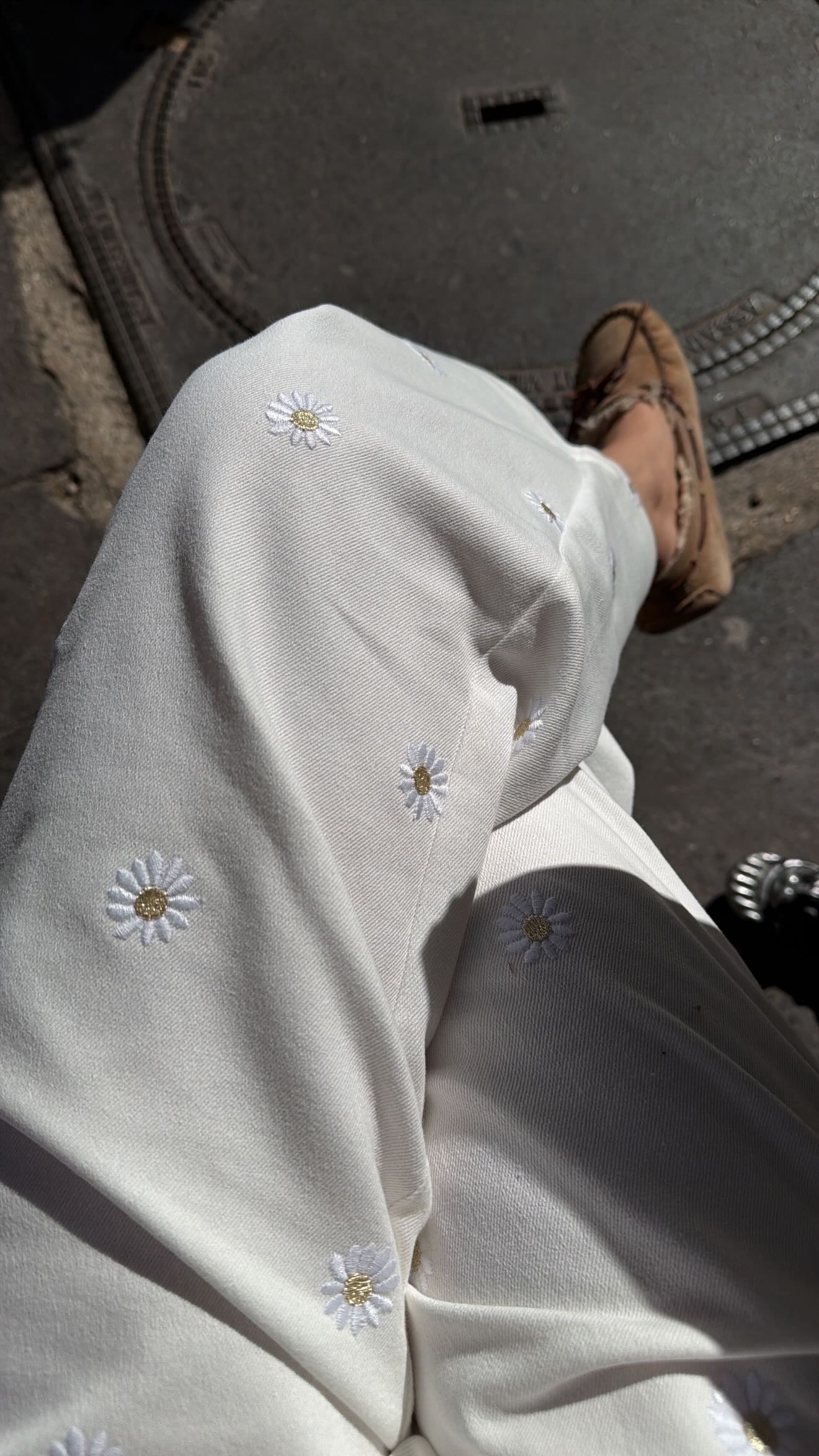 Salopette blanche brodée